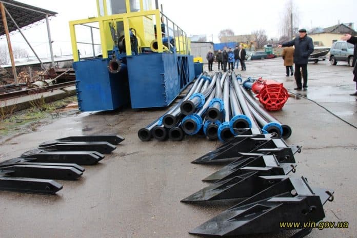 Vinnitsa Region in Ukraine acquired 2 dredgers for the clearing of water reservoirs in the region 2