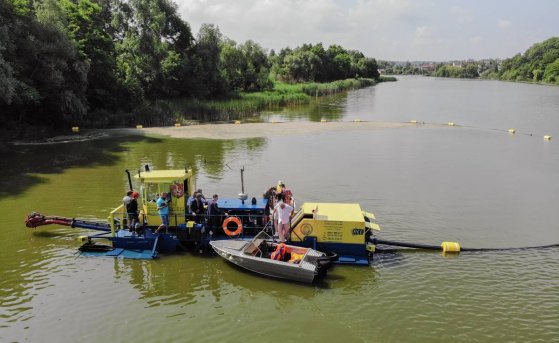 Вінниця запустила земснаряд для очищення водозабору біля Водоканалу