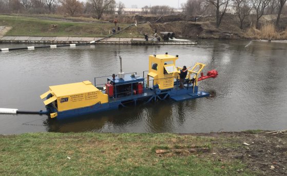 Kharkiv bought a new dredger to clean rivers 