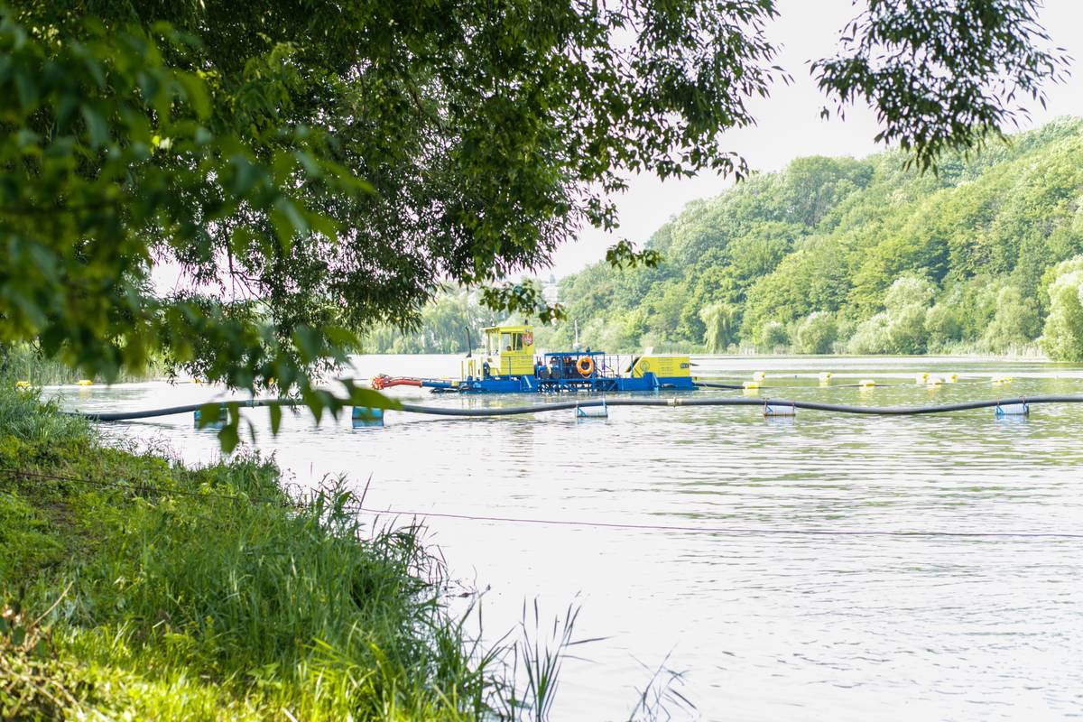 Dredging in Ukraine. Dredger HCC 800 40 F GR produced by VVV-Spetstekhnika, Kherson